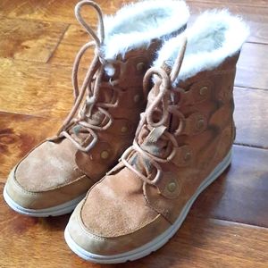 Waterproof Sorel boots size 7.5